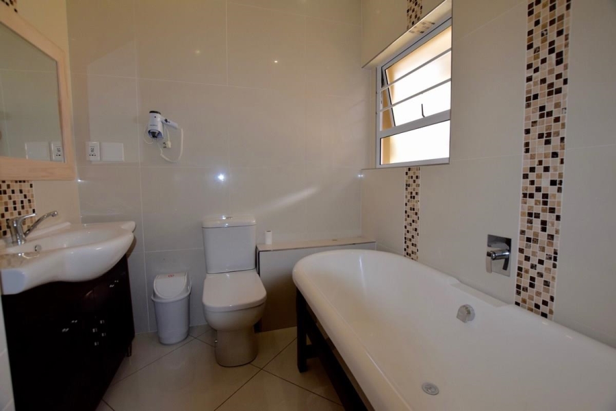 10 Bedroom Property for Sale in Bonnie Doone Eastern Cape